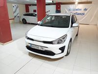Usado Kia Rio 84 CV (61 kW) 2022 Blanco