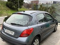 Usado Peugeot 207 70 CV (51 kW) 2007 Gris / plata Berlina