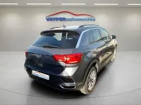 Usado VW T-Roc Advance 150 CV (110 kW) 2022 Gris / plata SUV