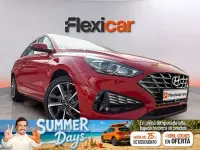 Usado Hyundai i30 110 CV (80 kW) 2022 Rojo Utilitario