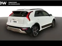 Usado Kia Niro 184 CV (135 kW) 2023 (ud) clear white SUV