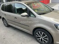 Usado VW Touran Advance 105 CV (77 kW) 2015 Beige Monovolumen