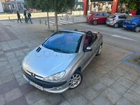 Usado Peugeot 206 138 CV (101 kW) 2002 Gris / plata Descapotable