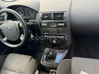 Usado Ford Mondeo Trend 155 HP (114 kW) 2006 Cinzento Carrinha