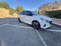 Usado Hyundai i20 100 CV (73 kW) 2021 Blanco Berlina