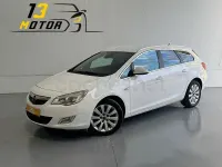 Usado Opel Astra Selective 110 CV (80 kW) 2011 Blanco Familiar