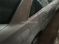 Usado Audi A4 150 CV (110 kW) 1998 Gris / plata Berlina