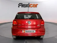 Usado VW Polo 90 CV (66 kW) 2017 Naranja Berlina