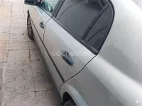 Usado Opel Vectra Comfort 100 CV (73 kW) 2003 Blanco Berlina