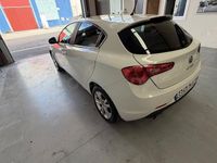 Usado Alfa Romeo Giulietta Progression 105 CV (77 kW) 2011 Blanco Utilitario