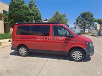 Usado VW Caravelle Trendline 102 CV (75 kW) 2016 Rojo Monovolumen