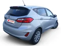 Usado Ford Fiesta Trend 75 CV (55 kW) 2022 Gris Utilitario
