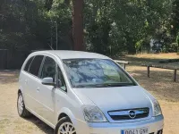 Usado Opel Meriva 100 CV (73 kW) 2009 Gris / plata Monovolumen