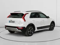 Usado Kia Niro 141 CV (103 kW) 2022 Blanco SUV