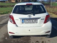 Usado Toyota Yaris Active 90 CV (66 kW) 2012 Blanco Utilitario