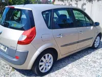 Usado Renault Scénic II Dynamique 111 CV (81 kW) 2007 Gris Monovolumen
