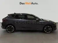 Usado Cupra Leon 150 CV (110 kW) 2025 Gris / plata Berlina