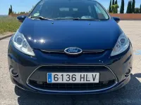 Usado Ford Fiesta Trend 95 CV (69 kW) 2012 Azul Utilitario