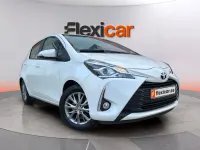 Usado Toyota Yaris Active 111 CV (81 kW) 2018 Blanco Berlina