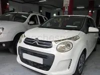 Usado Citroën C1 Feel 82 CV (60 kW) 2016 Blanco Utilitario