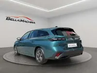 Usado Peugeot 308 SW Active 131 CV (96 kW) 2022 Verde Familiar