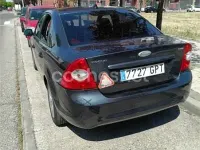 Usado Ford Focus Trend 109 CV (80 kW) 2009 Azul Berlina