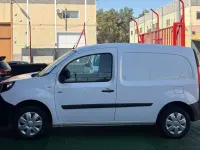 Usado Renault Kangoo 44 kW (60 CV) 2019 Blanco Monovolumen