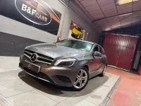 Usado Mercedes A180 Urban 109 CV (80 kW) 2014 Gris / plata Berlina