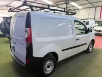 Usado Renault Kangoo 75 CV (55 kW) 2019 Blanco Monovolumen