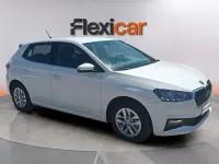 Usado Skoda Fabia Ambition 95 CV (69 kW) 2023 Blanco Utilitario