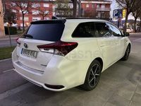 Usado Toyota Auris Hybrid Edition 136 CV (100 kW) 2018 Blanco Familiar