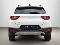 Usado Kia Stonic Style 100 CV (73 kW) 2024 Blanco SUV