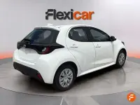 Usado Toyota Yaris Active 125 CV (91 kW) 2023 Blanco Utilitario