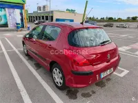 Usado Peugeot 308 120 CV (88 kW) 2008 Rojo Berlina