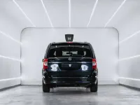 Usado Lancia Voyager Gold 178 CV (130 kW) 2013 Negro Monovolumen