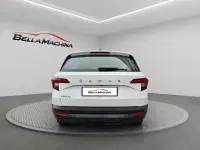 Usado Skoda Karoq Ambition 150 HP (110 kW) 2022 Branco SUV