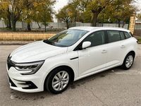Usado Renault Mégane GrandTour Business 115 CV (84 kW) 2021 Blanco Familiar