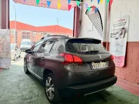 Usado Peugeot 2008 Style 100 CV (73 kW) 2016 Gris / plata SUV