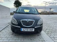 Usado Lancia Musa Gold 95 CV (69 kW) 2011 Negro Monovolumen