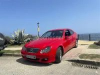 Usado Mercedes C220 143 CV (105 kW) 2004 Rojo Berlina