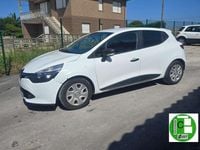 Usado Renault Clio GrandTour LIMITED 75 CV (55 kW) 2015 Blanco Familiar