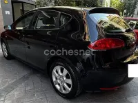 Usado Seat Leon Ecomotive 105 CV (77 kW) 2008 Negro Utilitario
