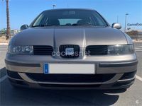 Usado Seat Leon Stella 110 CV (80 kW) 2004 Gris / plata Utilitario