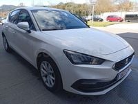 Usado Seat Leon Style 115 CV (84 kW) 2021 Blanco Berlina