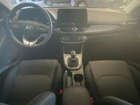 Nuevo Hyundai i30 N Line 100 CV (73 kW) 2025 Rojo