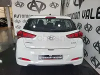 Usado Hyundai i20 84 HP (61 kW) 2016 Branco Sedan