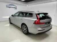 Usado Volvo V60 Core 197 CV (144 kW) 2023 Gris / plata Familiar