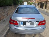 Usado Mercedes E220 Elegance 170 CV (125 kW) 2011 Gris / plata Coupe