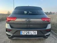 Usado VW T-Roc Advance 150 CV (110 kW) 2022 Gris / plata SUV