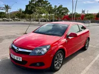 Usado Opel Astra GTC 110 CV (80 kW) 2011 Rojo Berlina